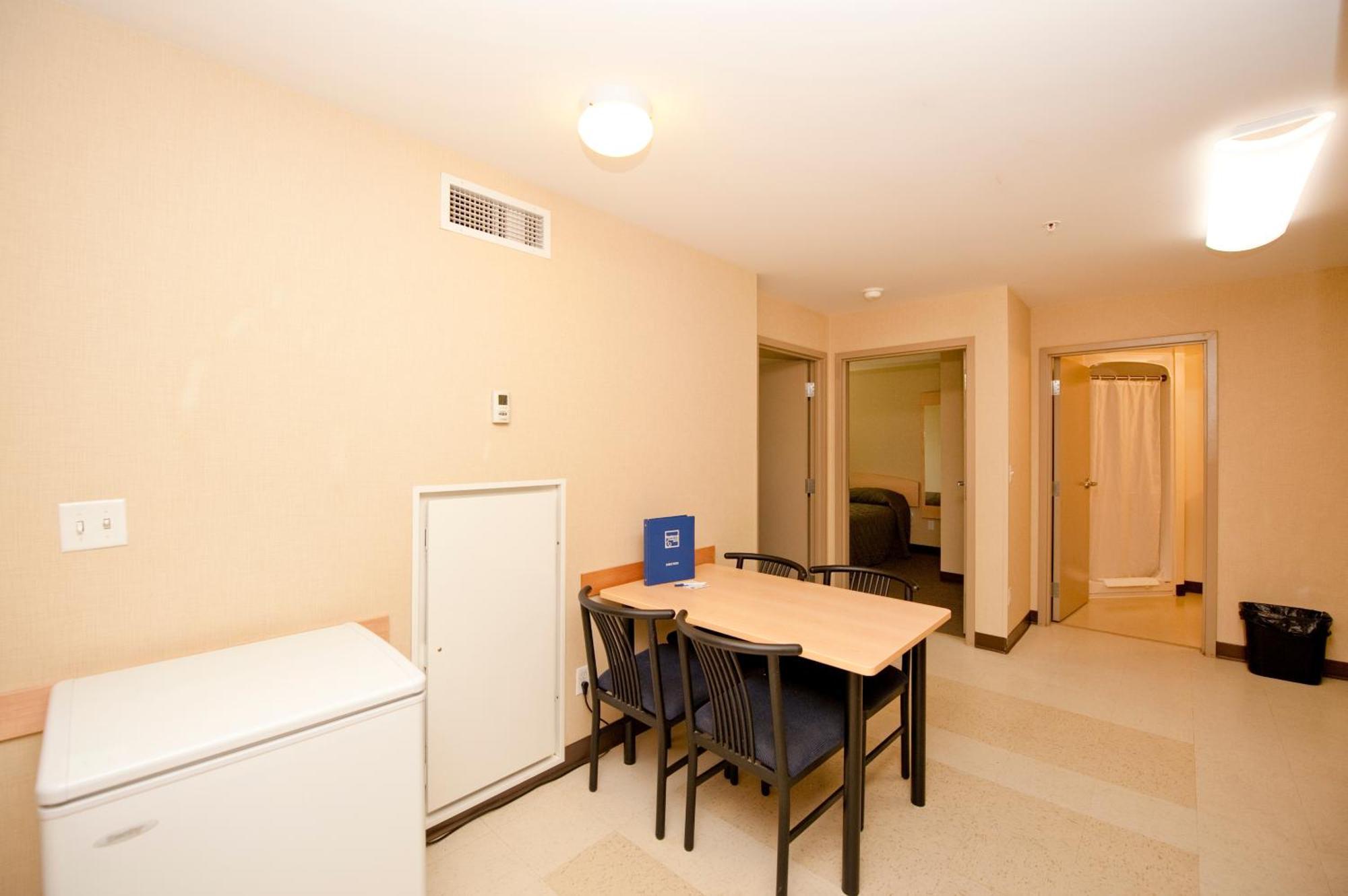 Residence&Conference Centre - Kamloops Extérieur photo