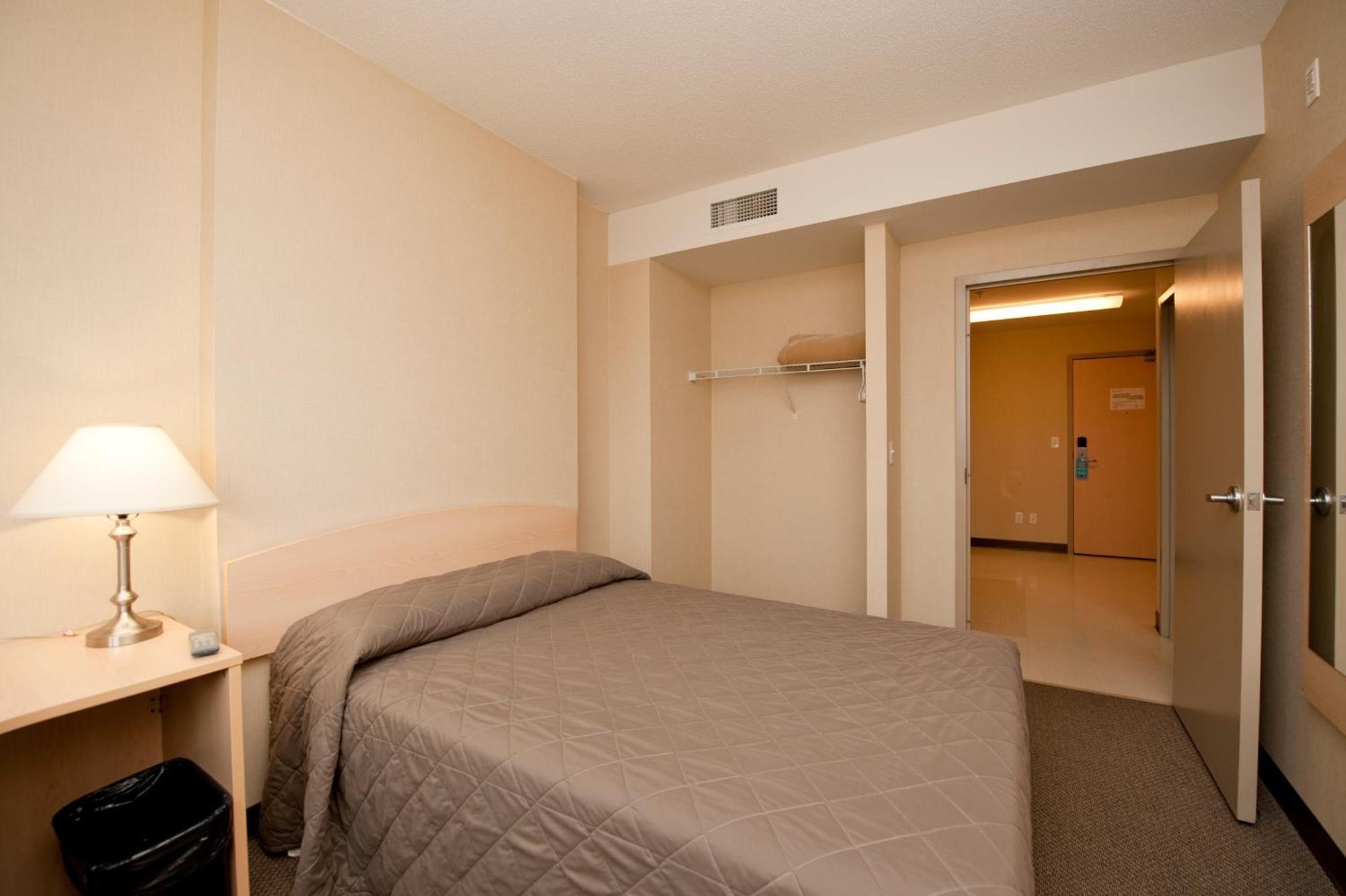 Residence&Conference Centre - Kamloops Extérieur photo